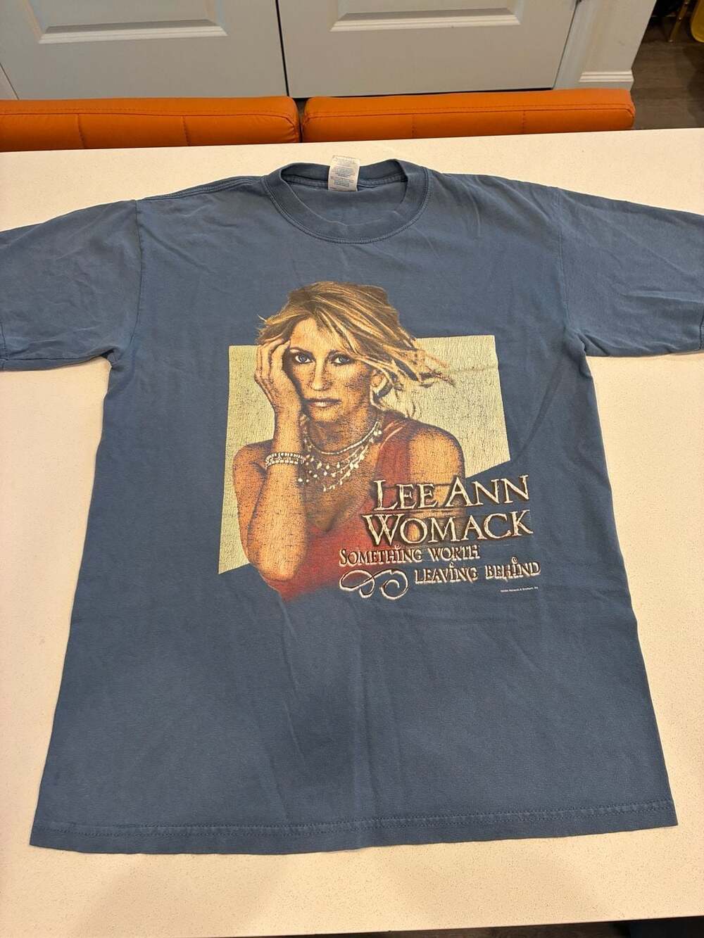 Vintage 2003 Lee Ann Womack Something Worth Leaving Behind T-Shirt
